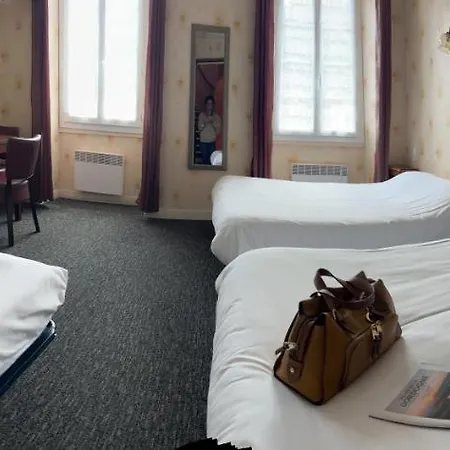 فندق Du Lion D'or 2*