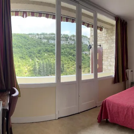 فندق Du Lion D'or 2*