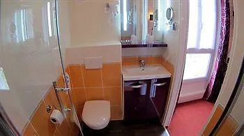 Du Lion D'or فندق روكامادور