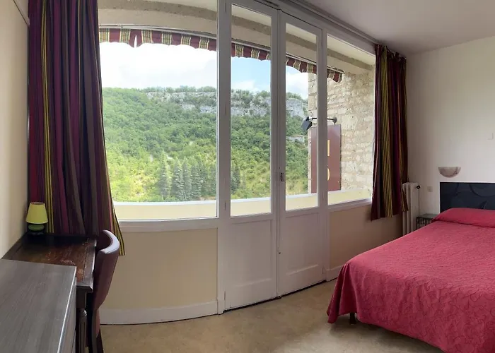 Отель Du Lion D'or 2*